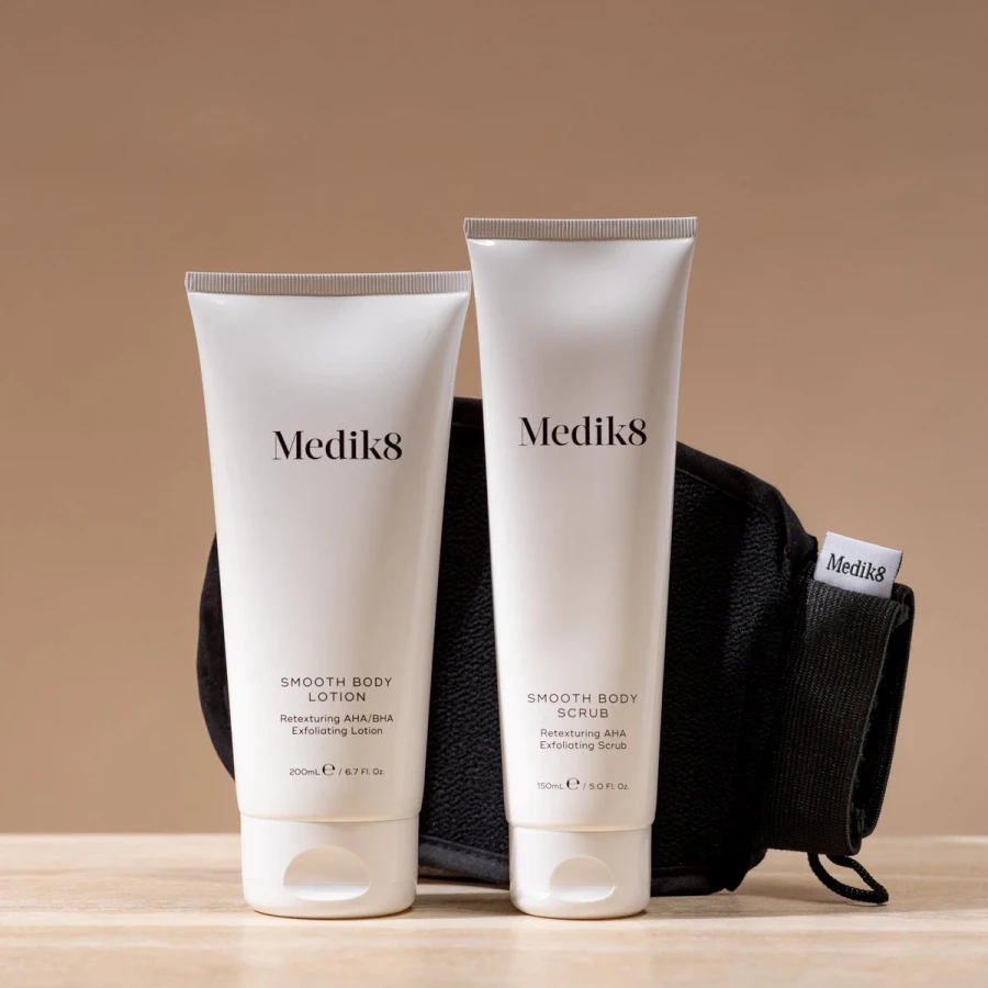 Medik8 SMOOTH BODY EXFOLIANTING KIT